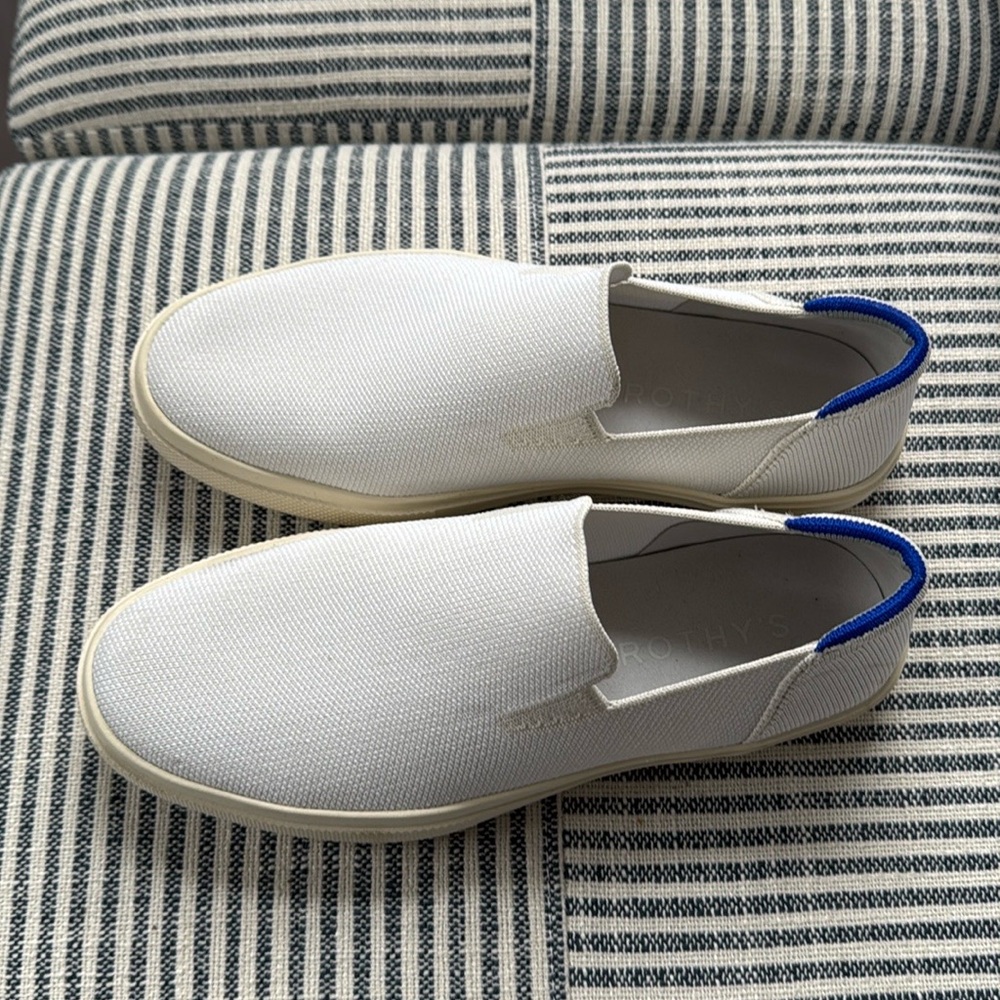 Rothy’s - Picture 2 of 4